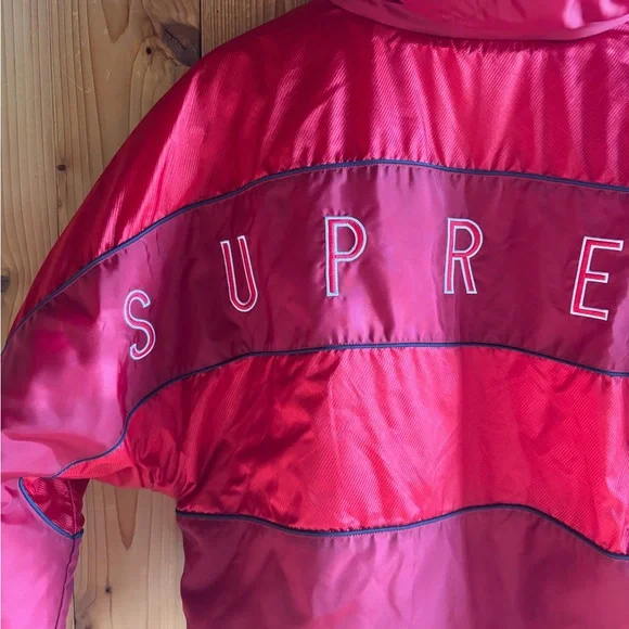 🔥SUPREME LOGO PUFFY JACKET🔥 - Picture 2 of 7